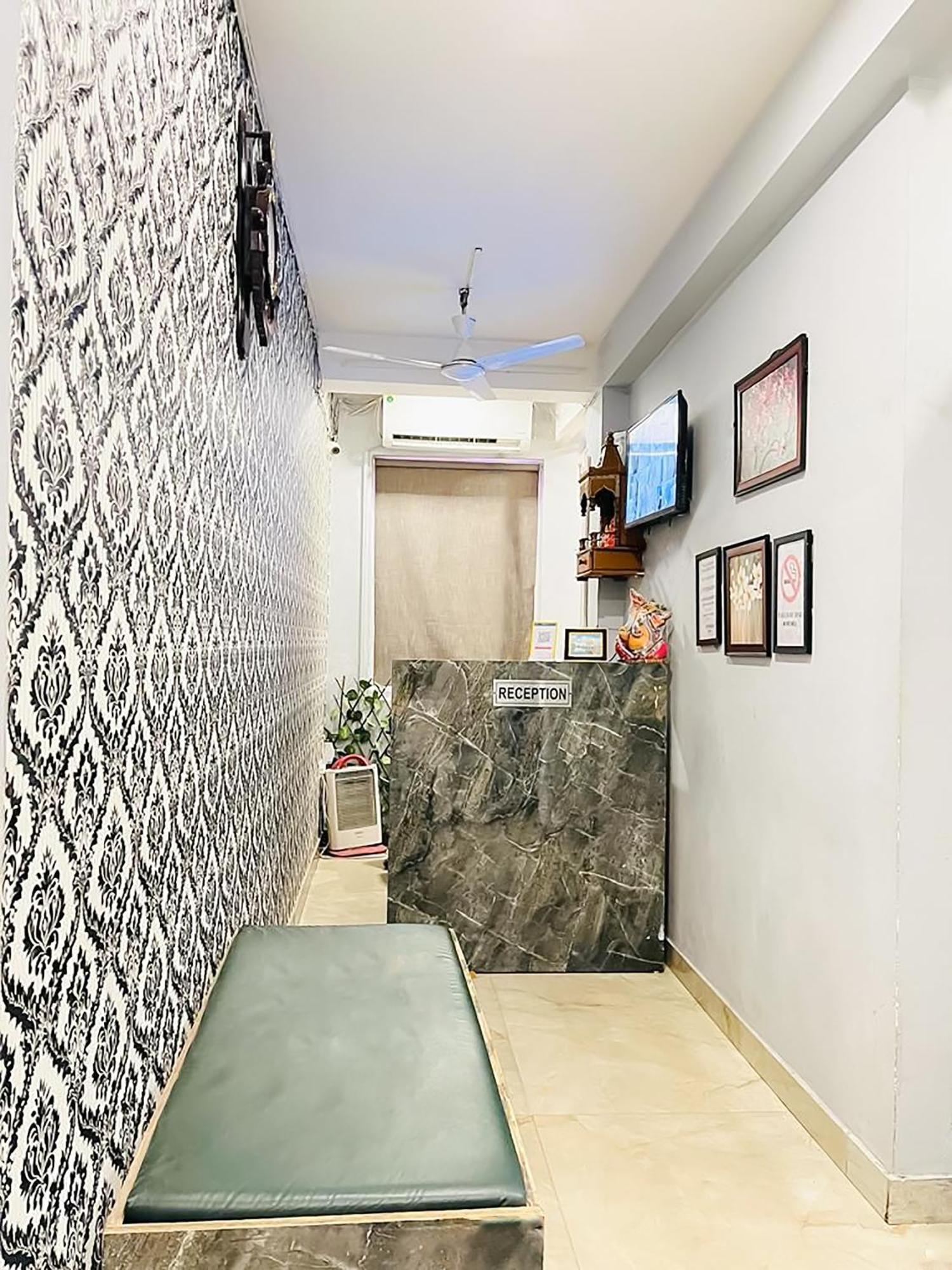 Hotel Blu - Saket Dlf Avenue New Delhi Exterior photo
